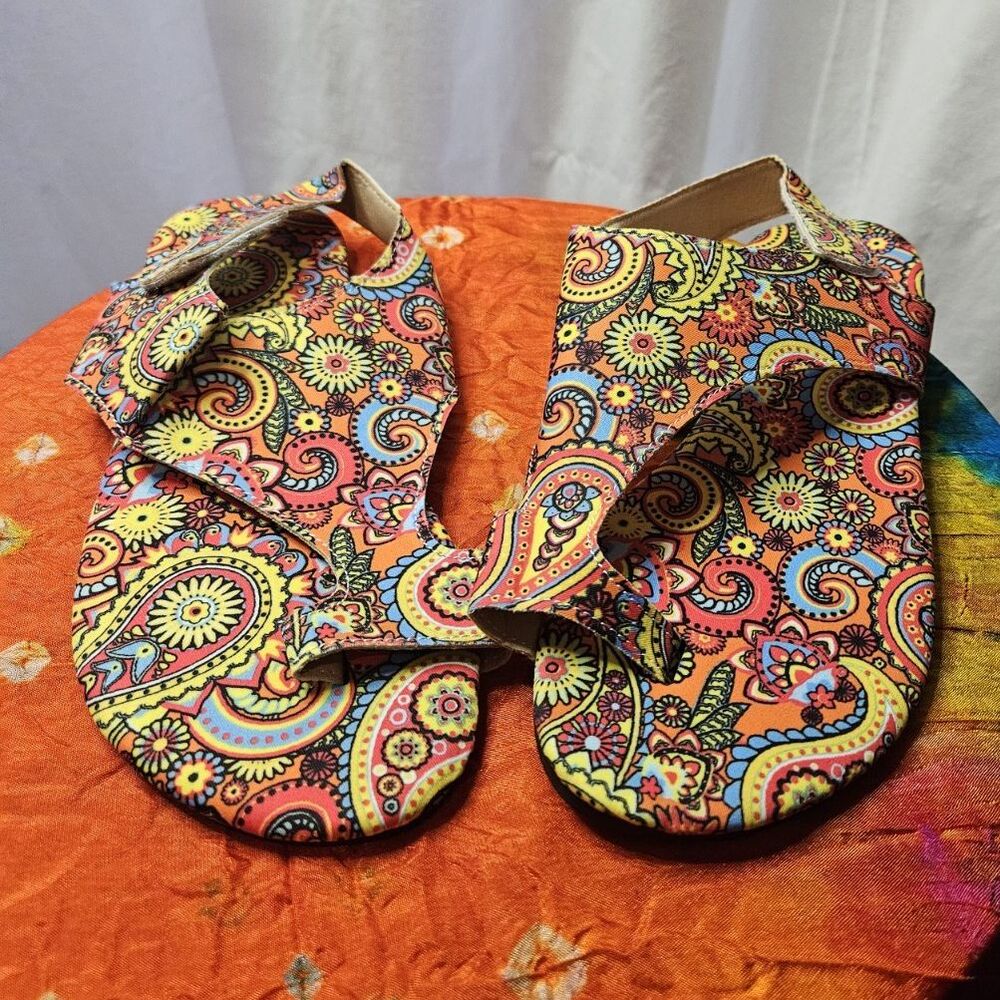 Women’s Multicolor Paisley Slip-On Flat Sandals Bow Accent EU 40 US 9 - Picture 1 of 3